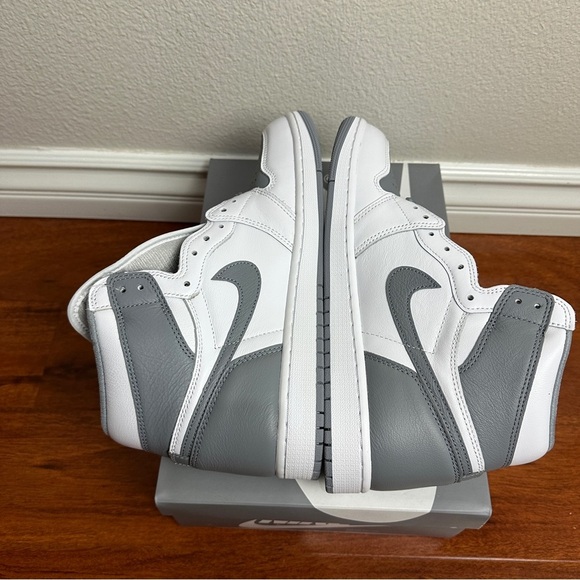 Jordan 1 Retro High OG Stealth Size 11 - Picture 2 of 8
